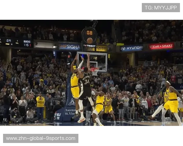 字母哥接连上演单臂暴扣,雄鹿强势打出10-0